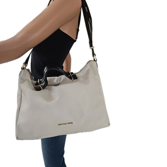 Michael Kors Bag - Picture 1 of 15